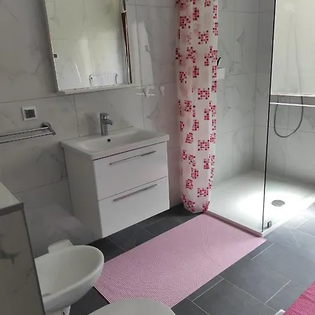 Apartment La Bella 3*